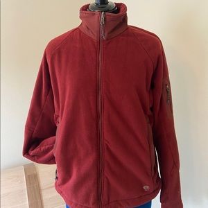 MOUNTAIN HARD WEAR Woman’s maroon jacket